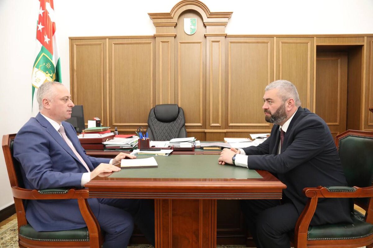 Президент Абхазии Бадра Гунба прокомментировал скандал с чиновником Минтуризма