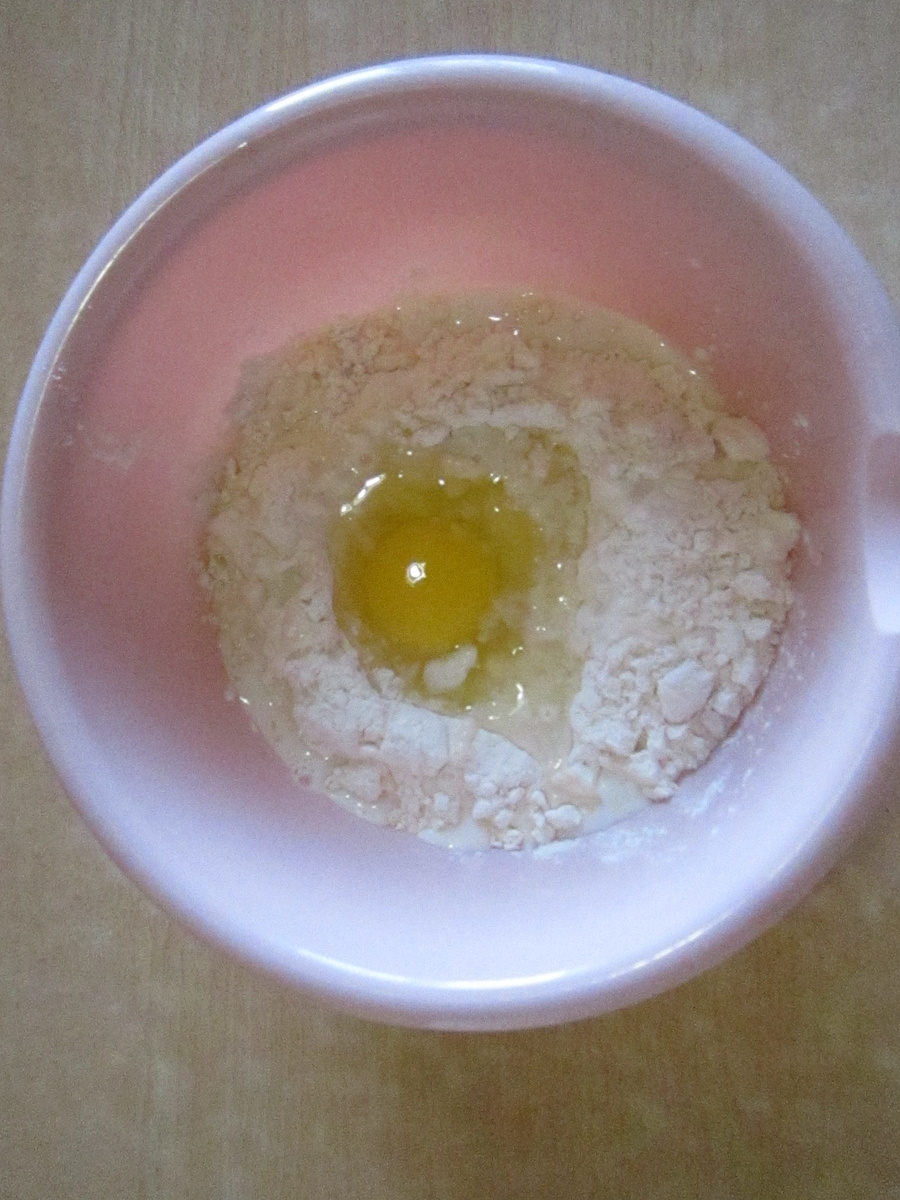 Суп с галушками. Шаг 2. Фото: канал Три рецепта.