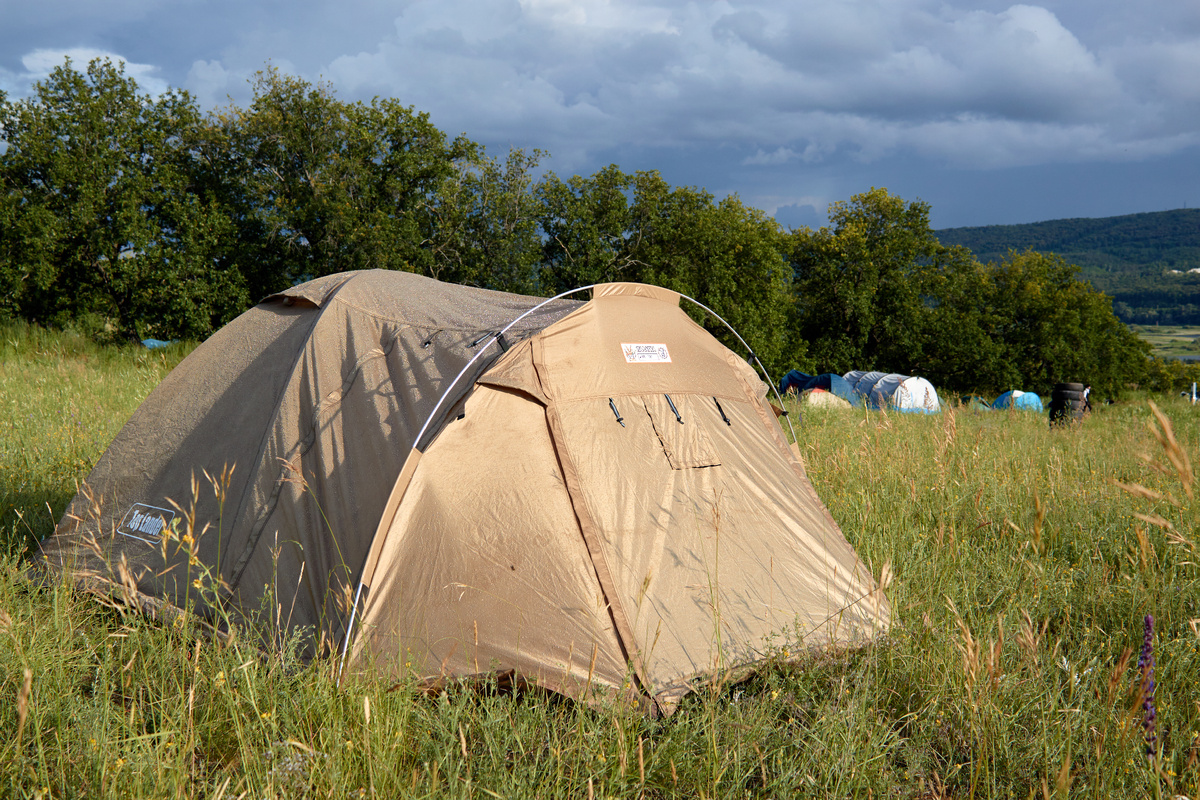 Поставили палатку на DR фолк фестивале