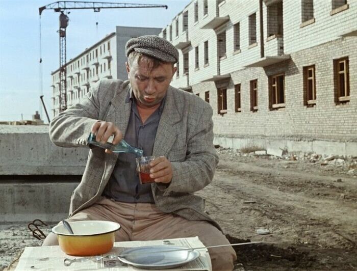 Алексей Смирнов в фильме «Операция «Ы» и другие приключения Шурика». / Фото: ru.pinterest.com