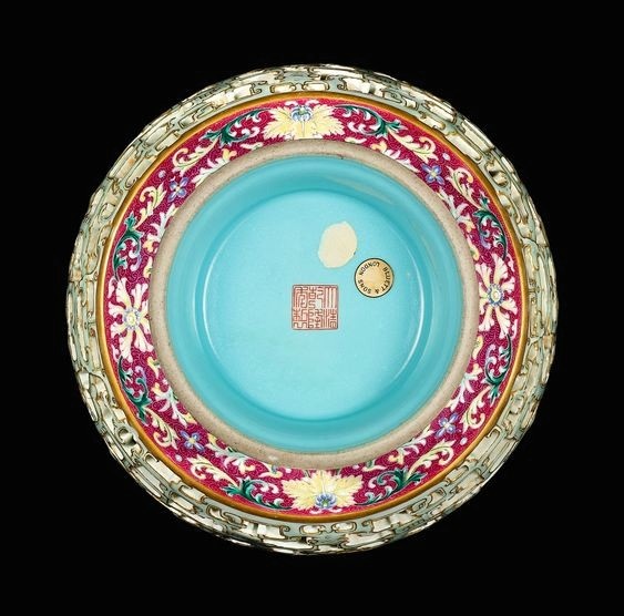 Сетчатая ваза Гарри Гарнера, XVIII век, Китай