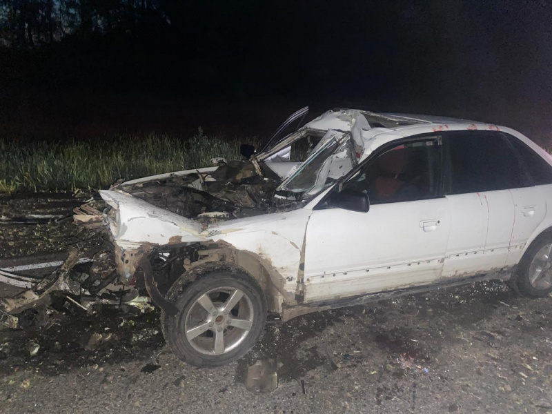    Водитель Audi пострадал в ночном ДТП с трактором на трассе М-4 УМВД России по Липецкой области