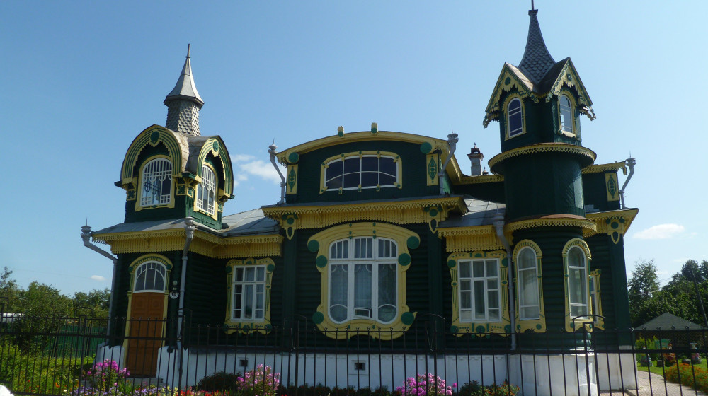    Гороховец: купеческие терема с гусиными шеями