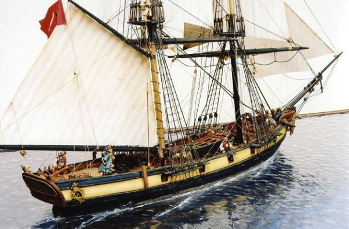 Даже вот таких кораблей было у пиратов немного, а тут всего 10 пушек! Из свободных источноков.