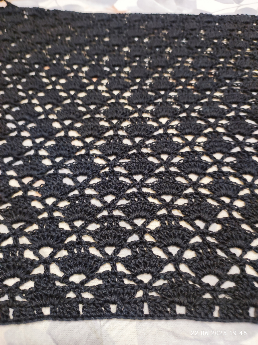 Топ из пряжи Пехорка "Жемчужная"