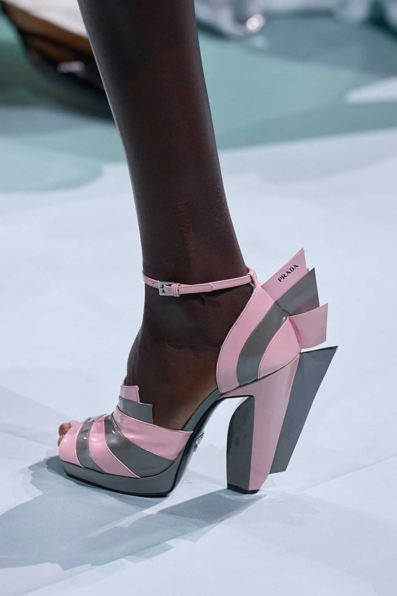 Prada, Коллекция весна-лето 2025