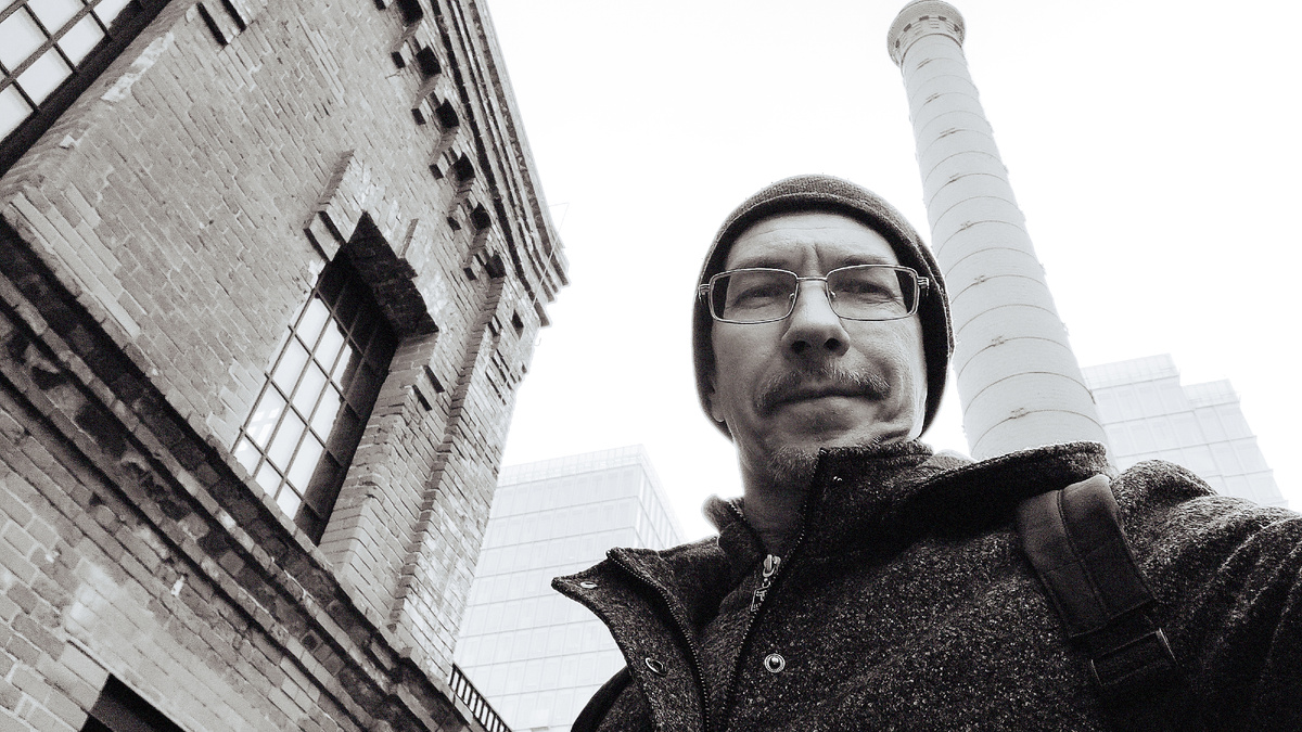    Когда-то давно я умел писать хорошо (во всяком случае, мне так казалось), а потом перестал. Сложно сказать почему это произошло. Вот просто случилось. И было это правда давно, еще до существования Дзена, и даже до существования YouTube