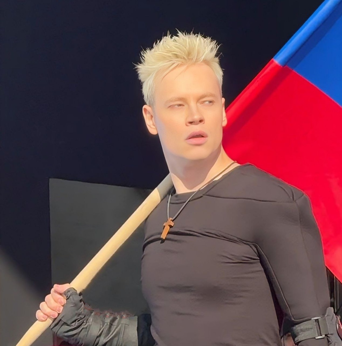 Даже и не знаю, нужна ли Ярославу Юрьевичу сейчас «защита» от Соряна. Из интернета