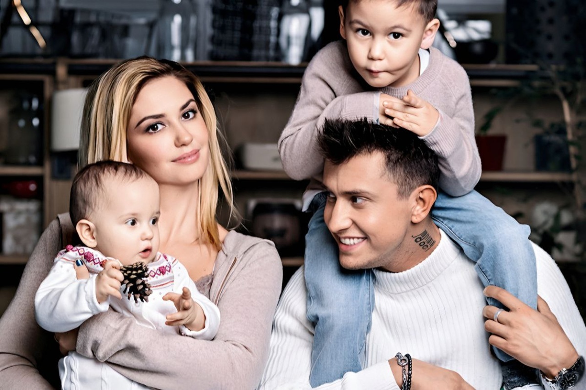 Агата Муцениеце и Павел Прилучный. Фото: Лариса КУДРЯВЦЕВА