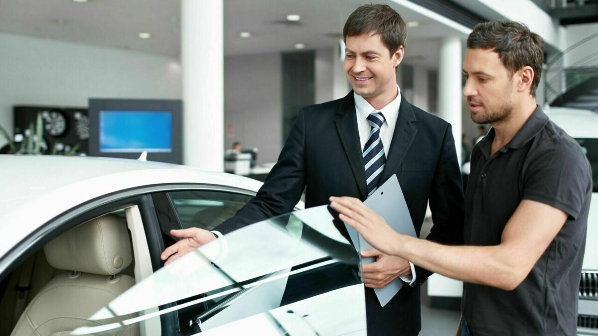 Фото заимствовано - https://www.avtovzglyad.ru/avto/price/2020-03-04-toyota-rav4-i-drugie-novye-avto-kotorye-mozhno-kupit-s-bolshimi-vesennimi-skidkami/