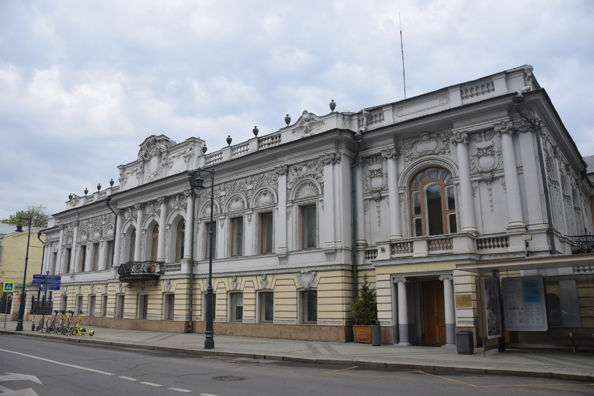 Дом, в котором с 1921-го по 1924 год жила Айседора Дункан. Ул. Пречистенка д. 20. Фото автора канала "Приключения Тома Сойера".