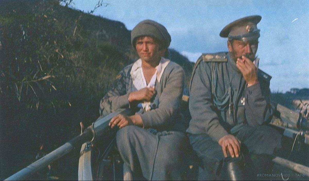 Николай II с дочерью Марией в 1916 году