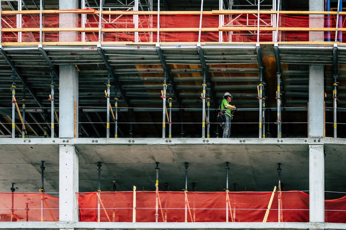 Ответственность подрядчика за использование некачественных материалов. Фото: pexels.com