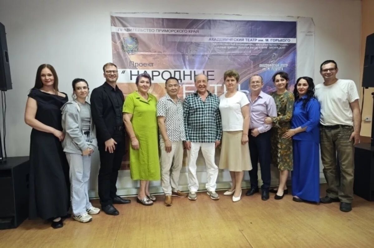    Перед премьерой все чувствуют волнение.