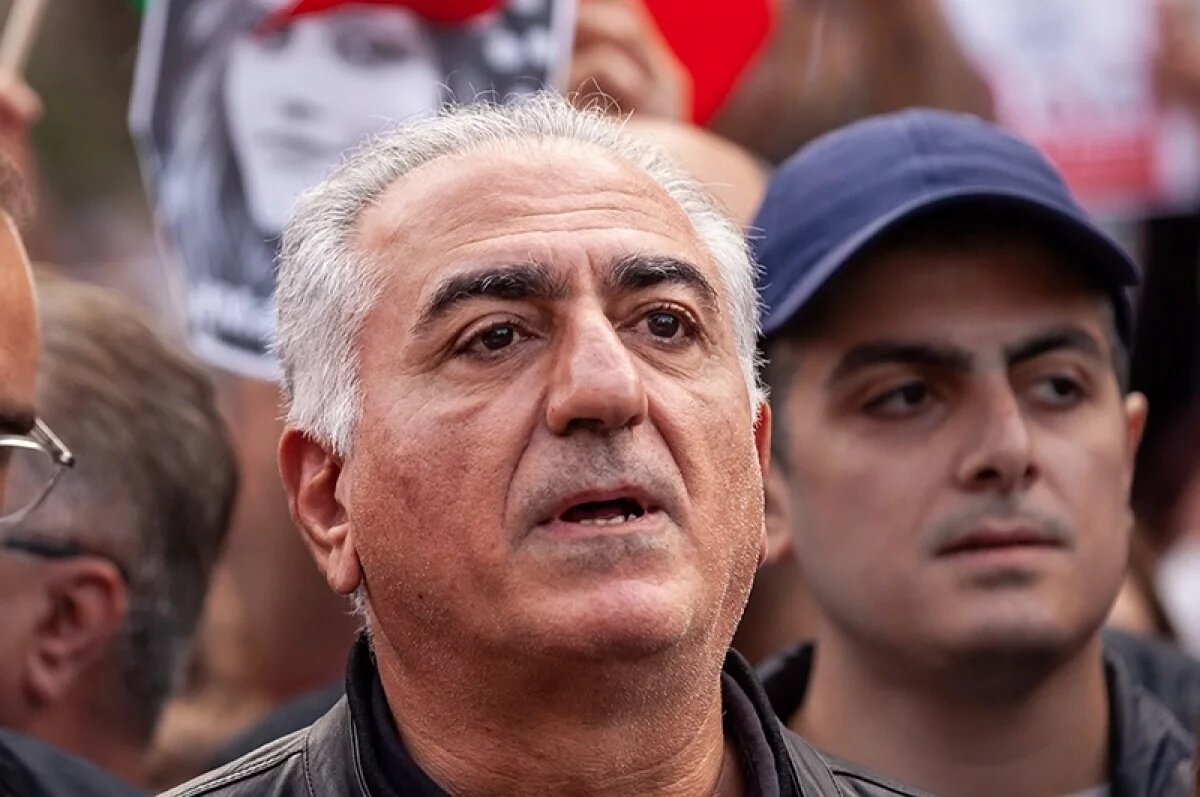    Наследный принц Реза Пехлеви.