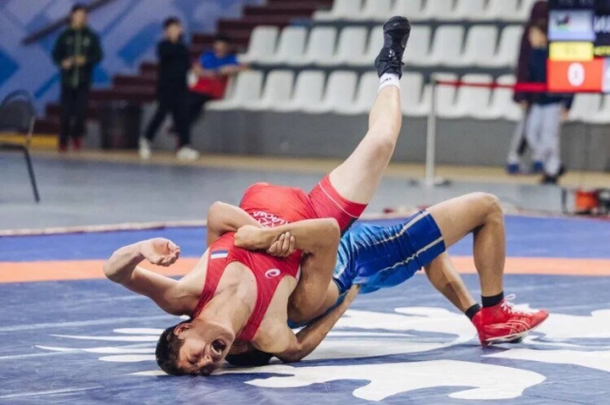    Якутские борцы отправляются на чемпионат России