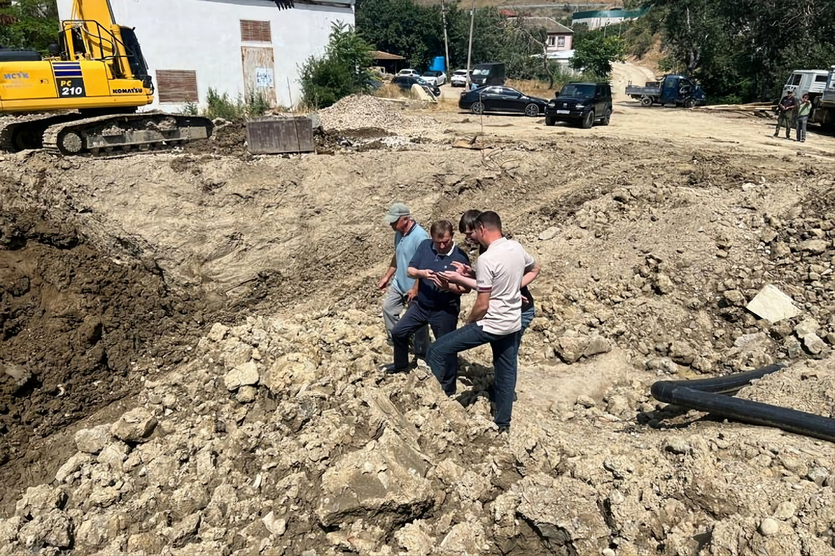 Реконструкция в Судаке
Фото: Соцсети председателя совмина РК Юрия Гоцанюка