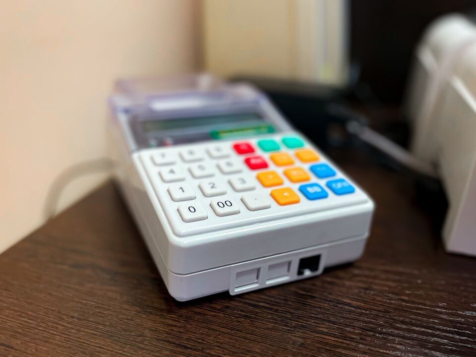    Деньги, зарплата. Источник: Виталий Барабаш