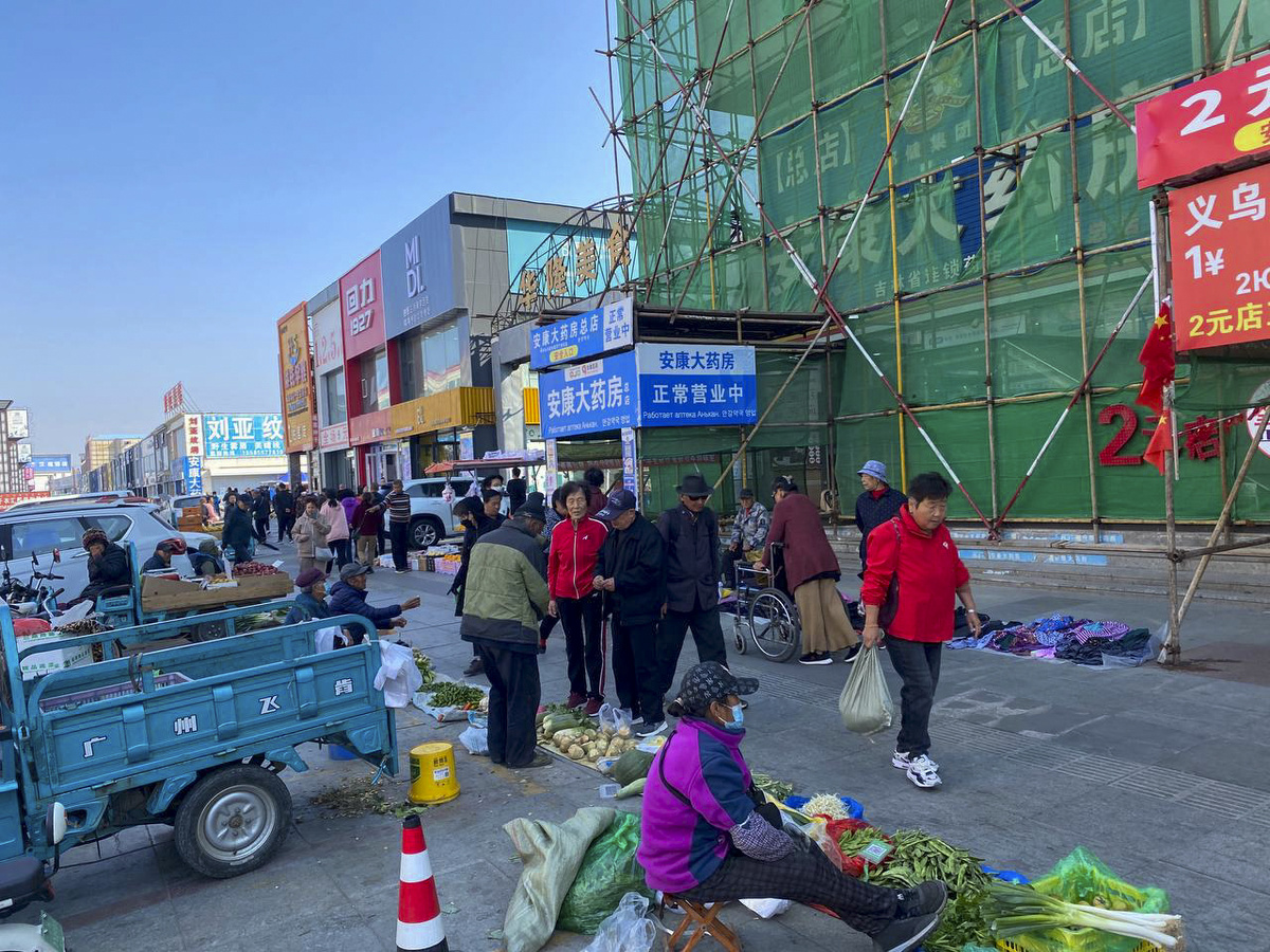 Для хабаровчан поездка в приграничный Фуюань остается популярным вариантом недорогого зарубежного путешествия.  Фото: Фото: ФедералПресс / Анастасия Полетаева