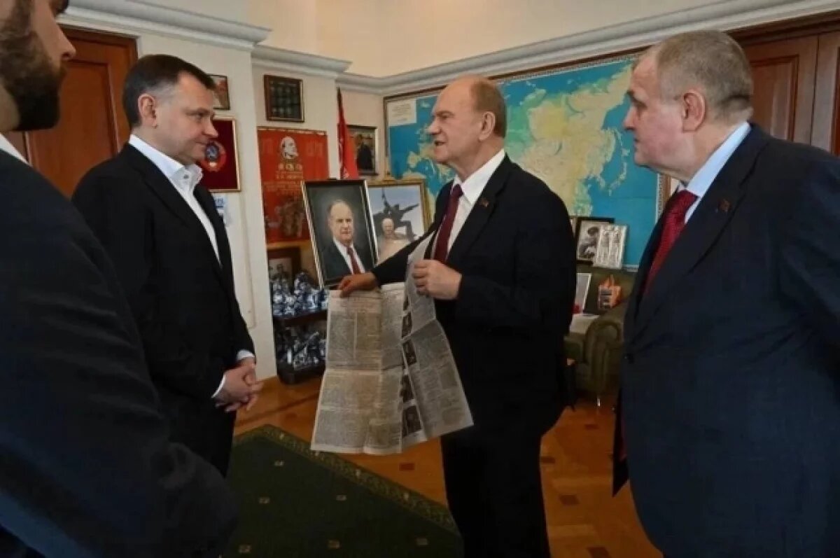    Глава донского региона Слюсарь встретился с лидером КПРФ Зюгановым