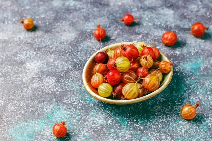  Крыжовник подходит для приготовления десертов, соусов и маринадов   © Freepik. azerbaijan-stockers