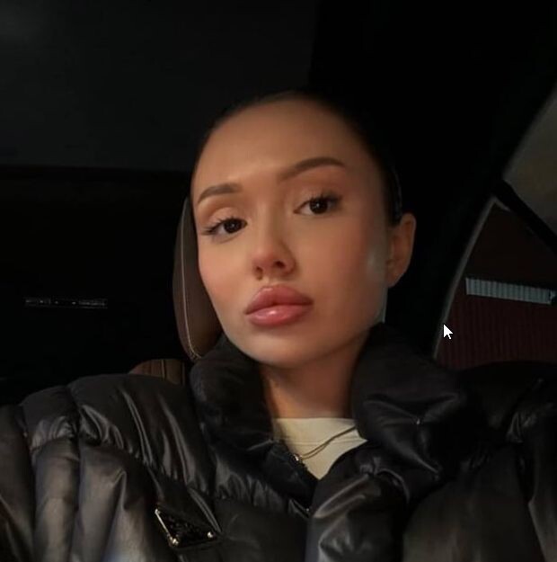 Это лицо телеграм-канала Яна Дарит / Дарю добро | Благотворительный блог