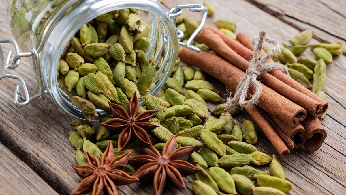 Кориандр, тмин, куркума, черный перец – это не просто аромат. Исследования показывают, что они обладают ветрогонным действием (уменьшают газообразование), стимулируют пищеварение и обладают противовоспалительными свойствами (особенно куркума с перцем). 