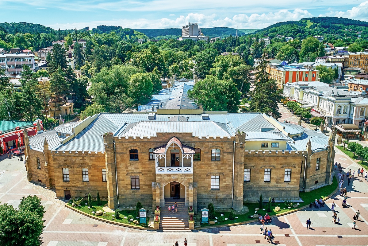 Вход в Визит-центр