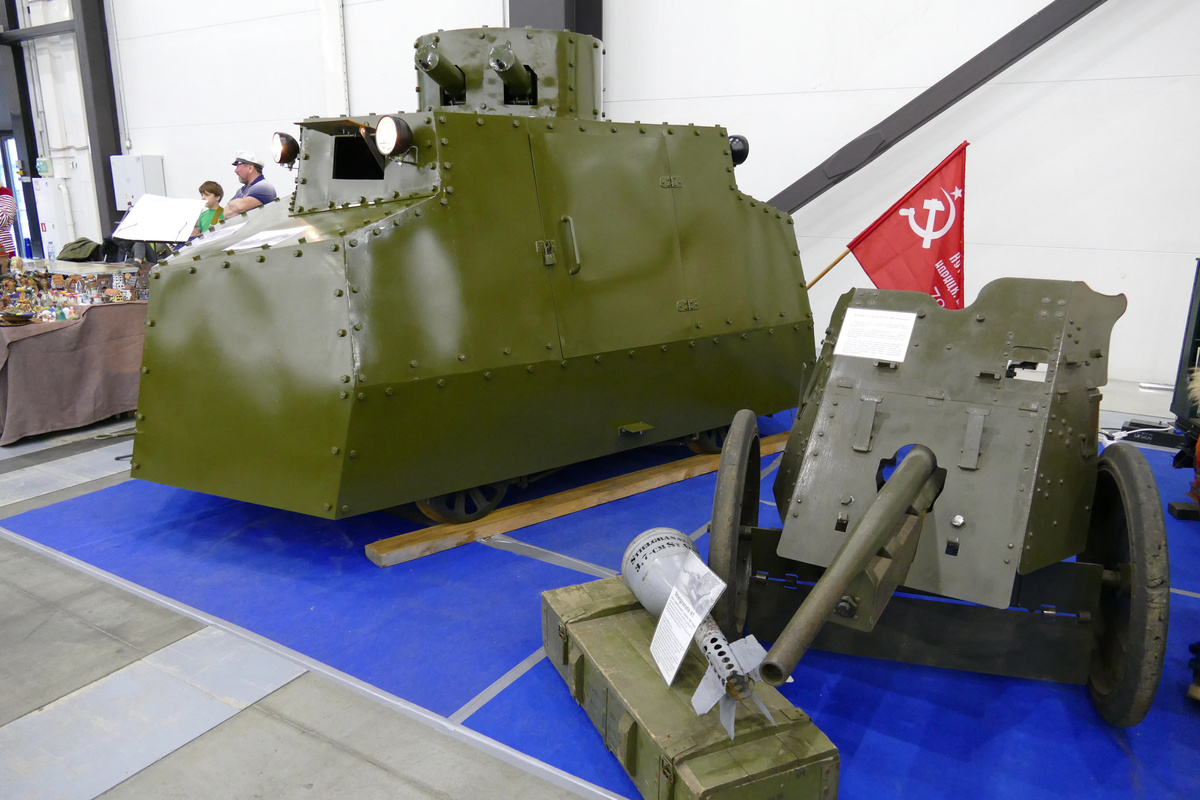 На Олдтаймер Галерее Ильи Сорокина, апрель 2025 года.