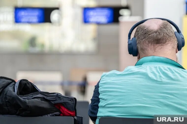 Пассажиры были вынуждены ожидать свой вылет 3,5 часа. Фото: Руслан Яроцкий © URA.RU