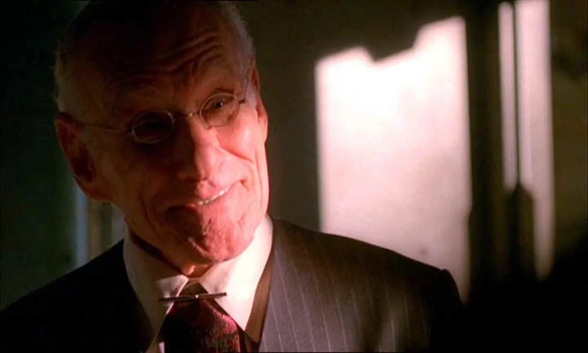 А вы знакомы с работами Шань Ю? Кадр из отличного сериала "Светлячок"