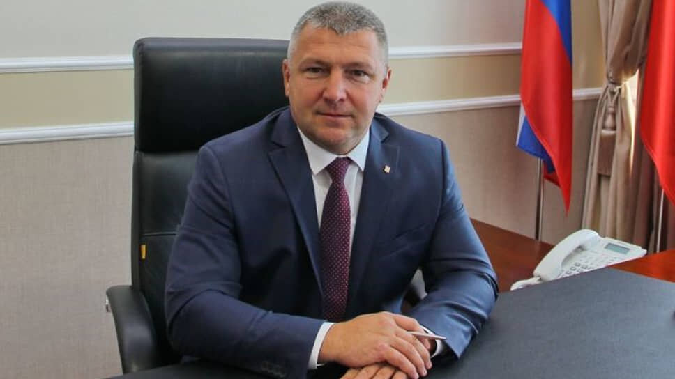 Главу Камских Полян уволили по утрате доверия за взятку в виде iPhone 16.📷Фото: nizhnekamsk-rt.ru