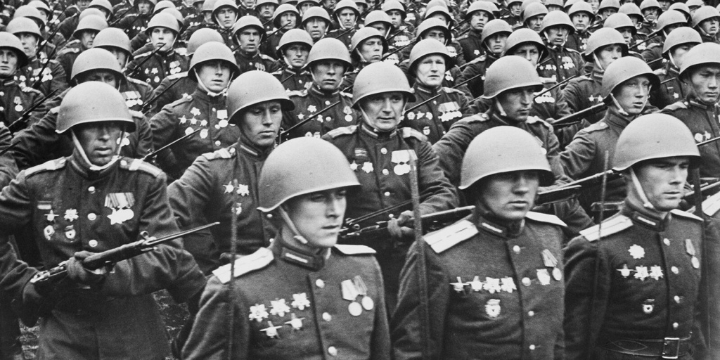 День в истории: 80 лет Параду Победы на Красной площади