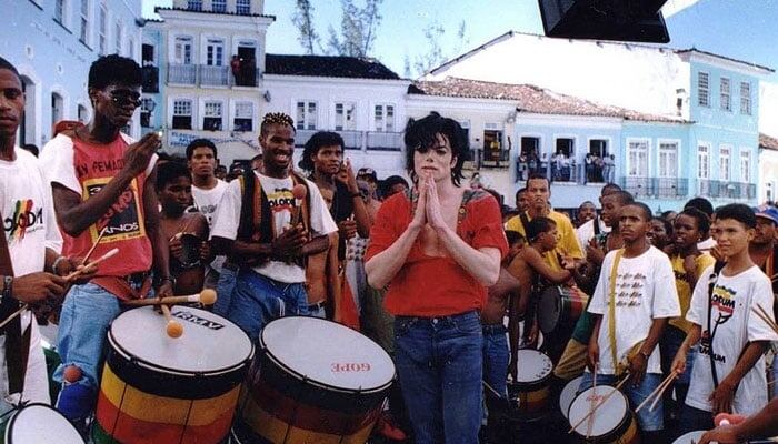 Съемки клипа «They Don't Care About Us“ в фавелах Рио-де-Жанейро