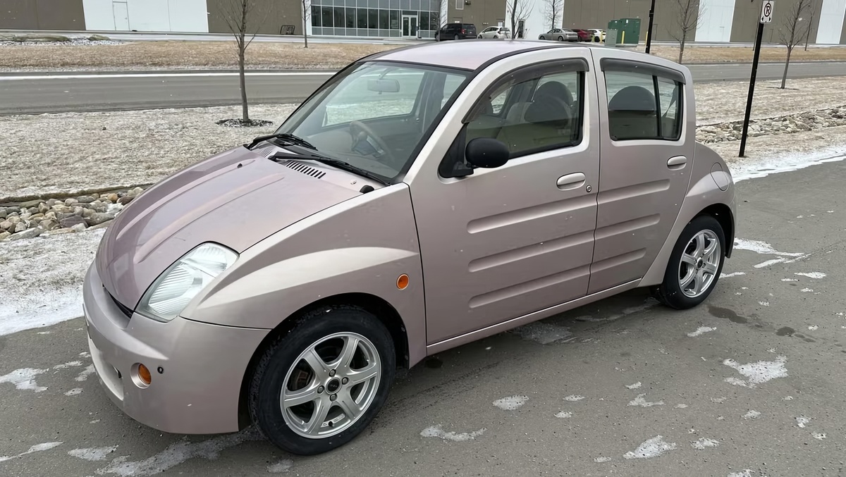 ©Bring a Trailer ©Toyota