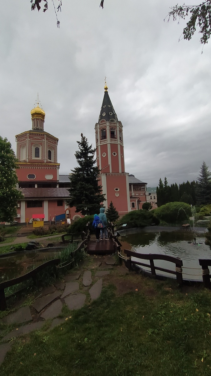 Троицкий собор. Фото с майской прогулки.