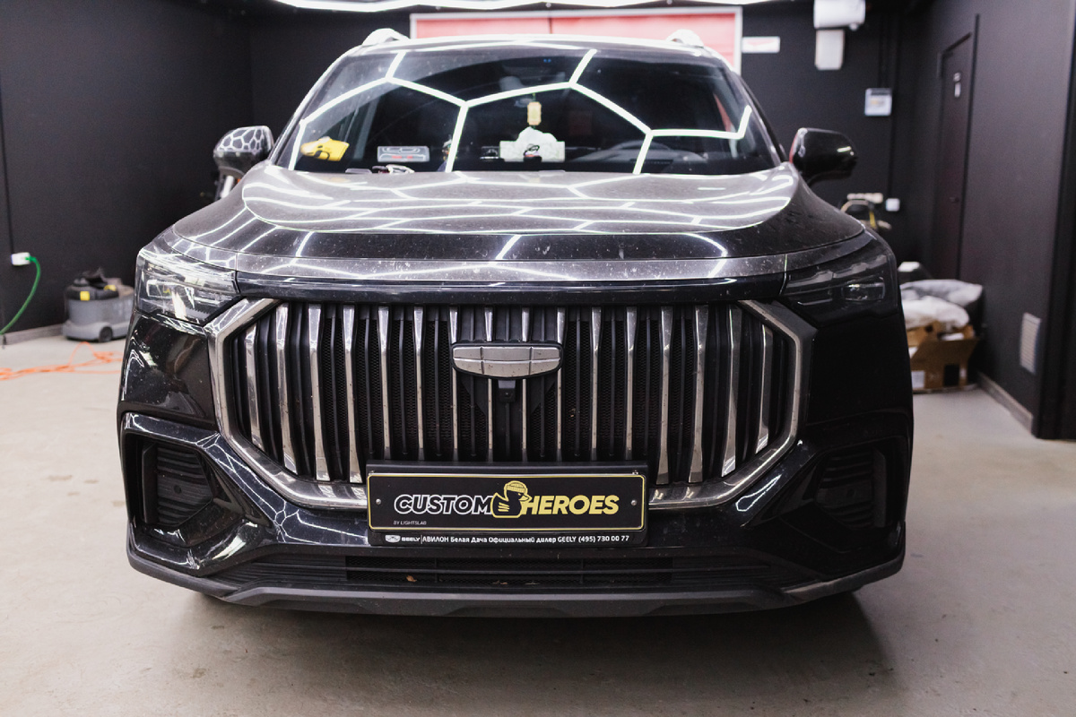 Источник фото: https://custom-heroes.ru/raboty/vid-uslugi/osnaschenie-avtomobilya/geely-okavango-obnovlenie-vneshnego-vida-i-komforta-s-novymi-porogami/
