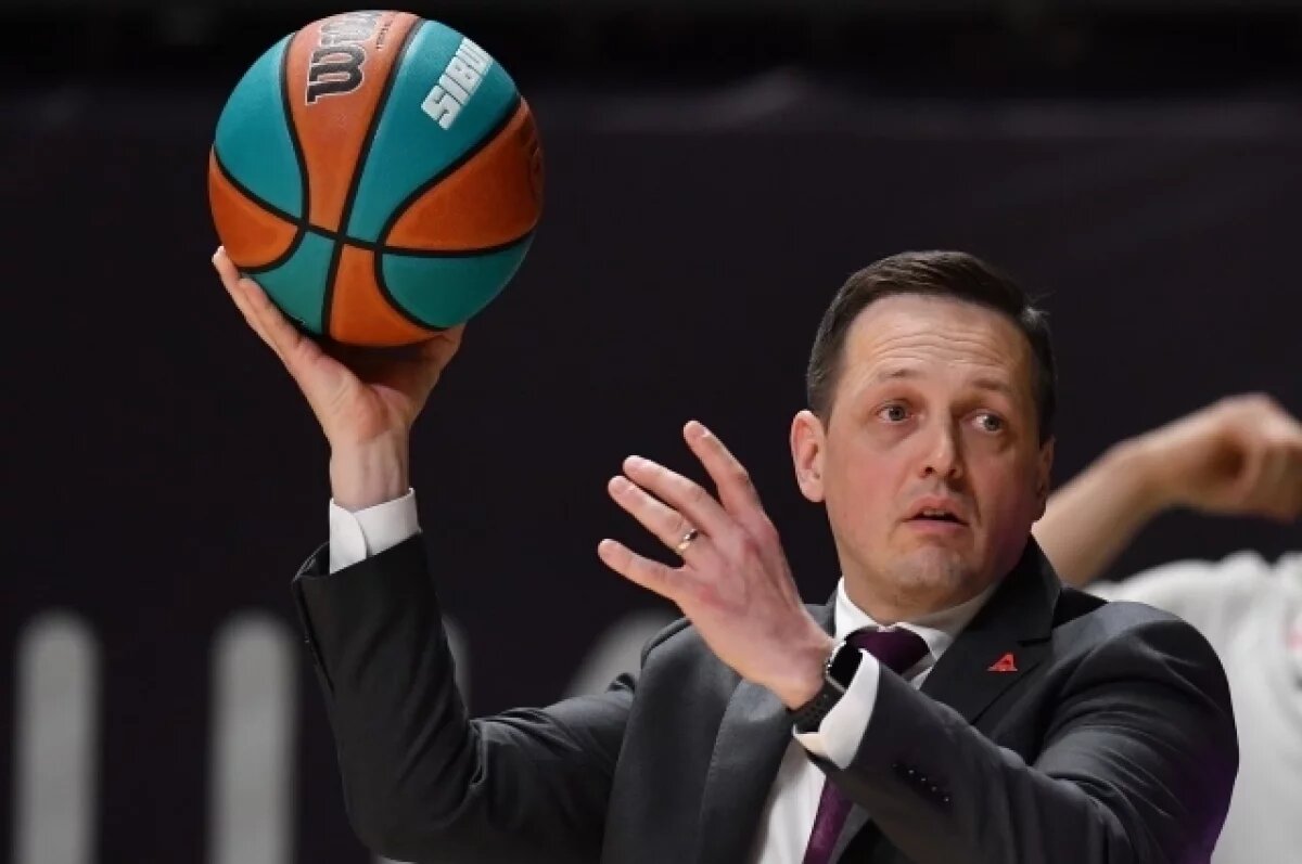    Главным тренером баскетбольного «Зенита» стал словенец Секулич