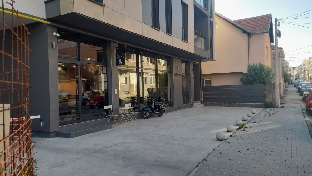 Салон красоты. Красивый фасад не значит хорошие мастера.