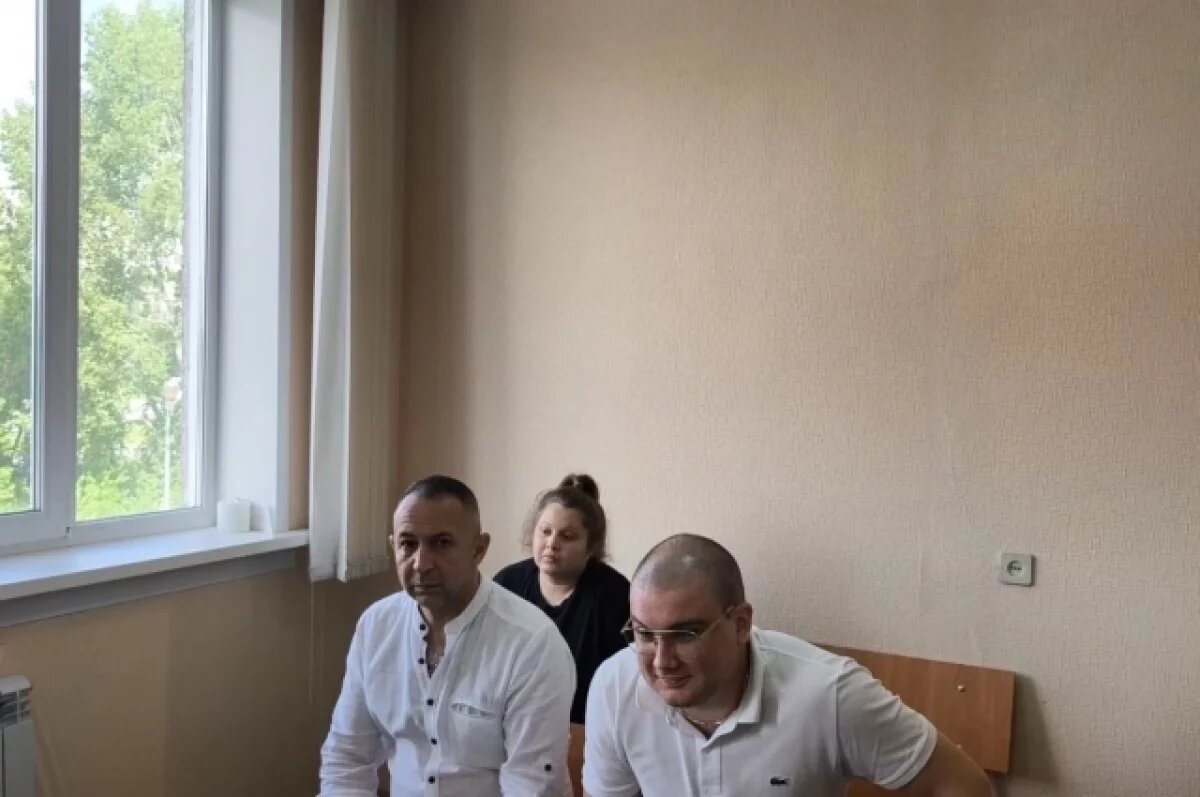    Троих новосибирцев осудили за нападение на полицейских во время обыска