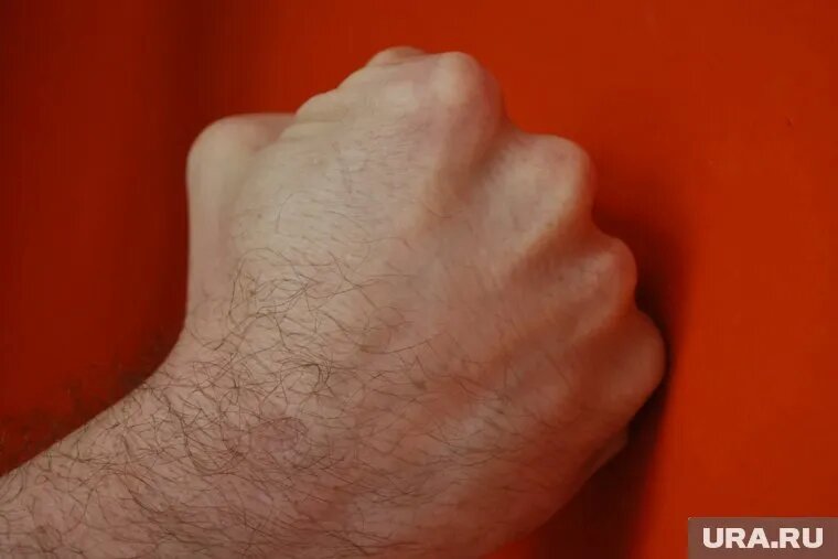 Мужчина напал на подростка с кулаками. Фото: Екатерина Сычкова © URA.RU