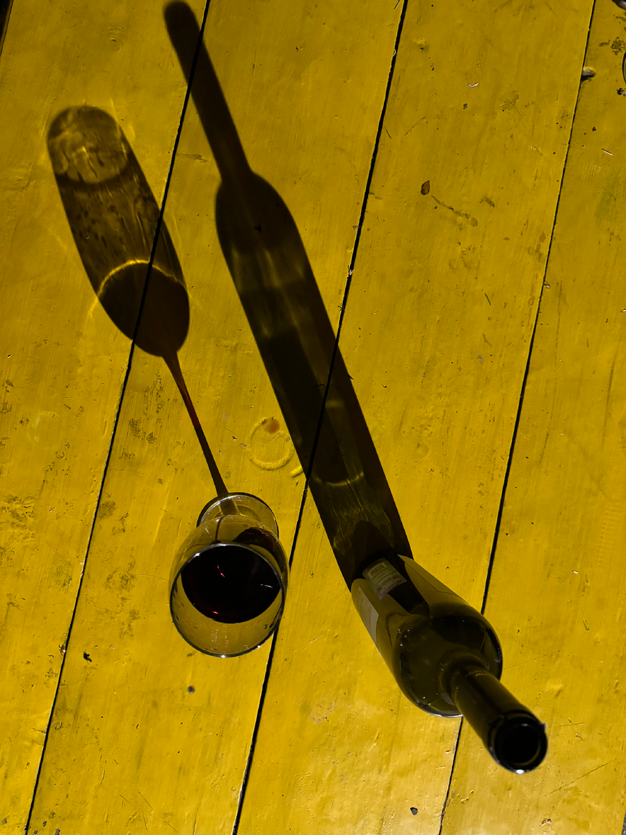 Почему не пишу про 40-градусные? Я не вижу целесообразности в чистом токсическом поражении. Какой смысл вдарить себе по мозгам, а потом по печени и почкам? Там больше ничего в достаточном заметном количестве просто нет.