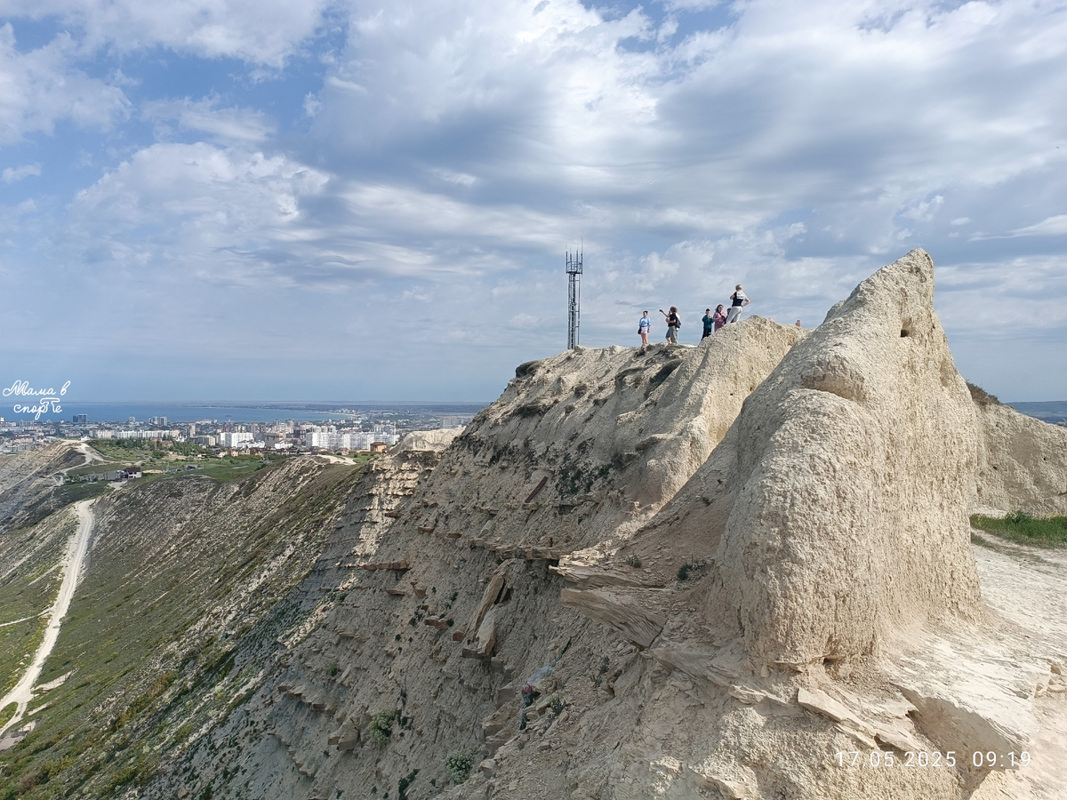 Ласточкины гнёзда.