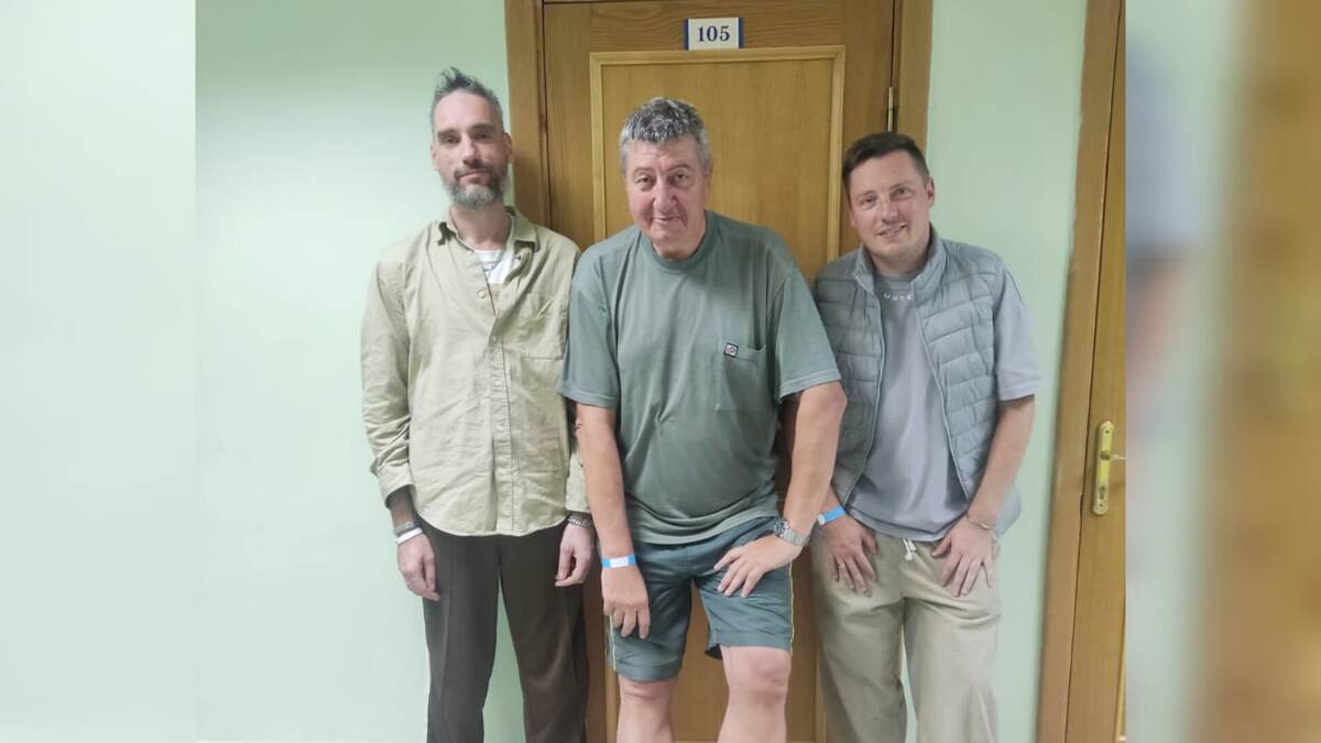    В рабочий полдень - 23.06.2025 Гости - участники группы "Необарды" Василий Уриевский и Ромарио