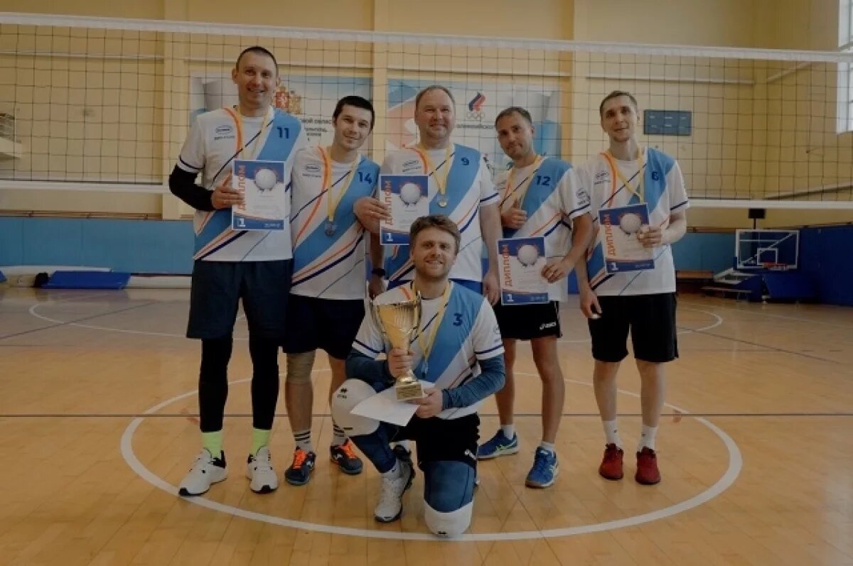    Металлурги ВИЗ-Стали успешно выступили на первенстве по волейболу