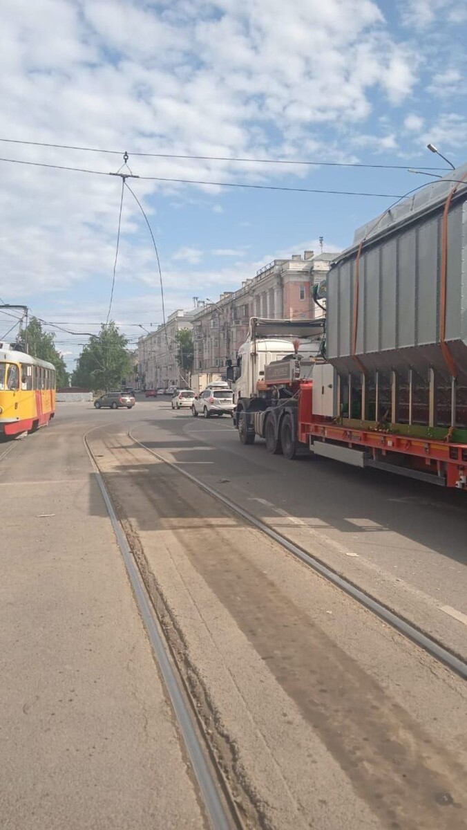    Авария на площади Октября. Источник: "Инцидент Барнаул"