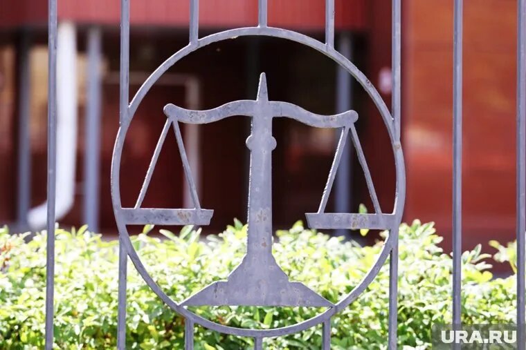 Страховая компания просит взыскать деньги за причиненный ущерб. Фото: Екатерина Сычкова © URA.RU