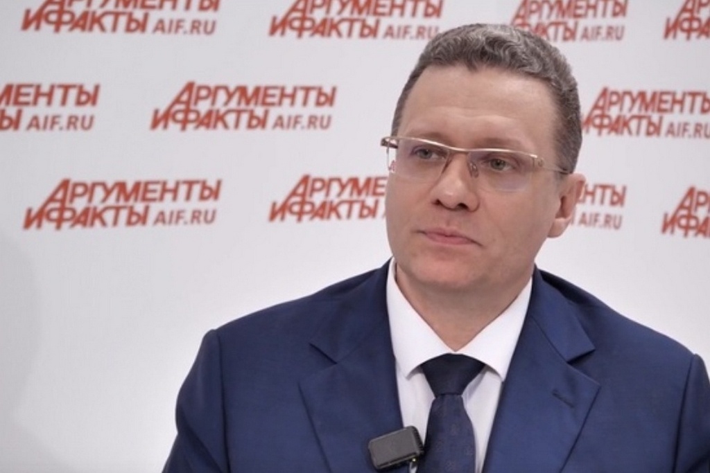    В интервью изданию он объяснил, что ограничение продажи алкоголя положительно влияет на здоровье жителей, развитие малого и среднего предпринимательства и развитие туризма.