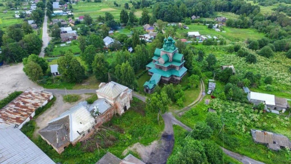 Храм Архангела Михаила и Церковь Успения Пресвятой Богородицы