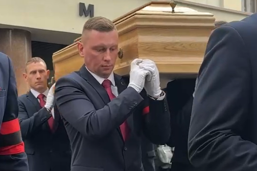 Гроб с телом Валентины Талызиной вынесли из Театра Моссовета под овации